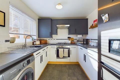 32 Harris Road, Armthorpe, Doncaster, DN3 2FE