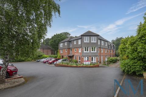 2 bedroom flat for sale, Worcester Court, Worcester Park KT4