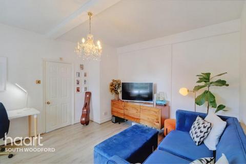 1 bedroom flat to rent, Chigwell Road, Woodford green