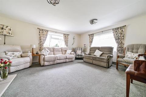 4 bedroom detached bungalow for sale, Malmesbury Road, Chippenham