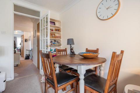 2 bedroom maisonette for sale, The Old Coachyard,  Witney,  OX28