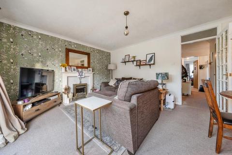 2 bedroom maisonette for sale, The Old Coachyard,  Witney,  OX28