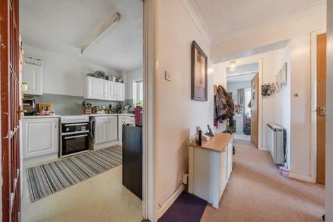 2 bedroom maisonette for sale, The Old Coachyard,  Witney,  OX28