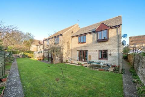 2 bedroom maisonette for sale, The Old Coachyard,  Witney,  OX28