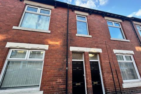 3 bedroom flat to rent, Vine Street, Wallsend