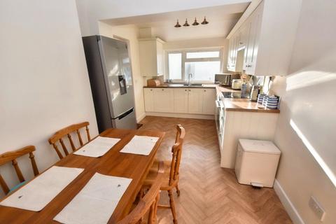 3 bedroom semi-detached house for sale, Wolley Avenue, Leeds, West Yorkshire