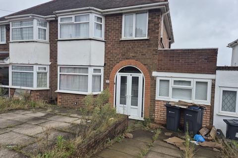 4 bedroom semi-detached house to rent, Shady Lane, Birmingham