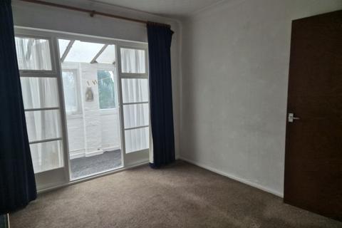 4 bedroom semi-detached house to rent, Shady Lane, Birmingham