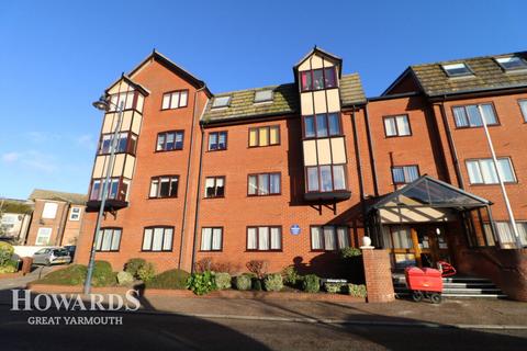 2 bedroom apartment for sale, Deneside, Great Yarmouth