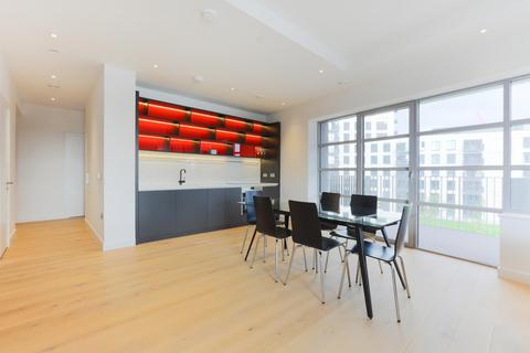 3 bedroom apartment to rent, Kent Building, London City Island, London, E14