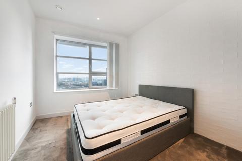 3 bedroom apartment to rent, Kent Building, London City Island, London, E14