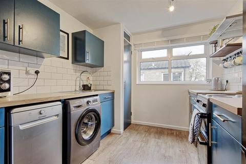 2 bedroom flat for sale, Wenvoe Close, Cambridge