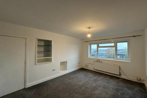 3 bedroom apartment to rent, Manchester, Manchester M23