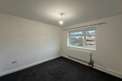 3 bedroom apartment to rent, Manchester, Manchester M23