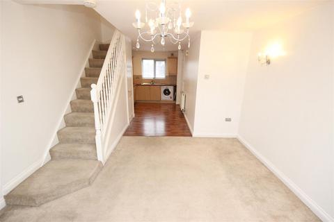 2 bedroom end of terrace house to rent, High Street, Brierley Hill DY5