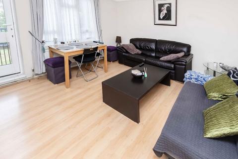 2 bedroom flat to rent, Solon New Road Estate, London SW4