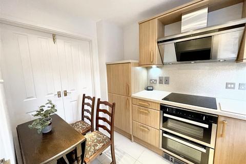 undefined, Warrenne Keep, Stamford