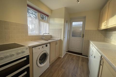 2 bedroom maisonette to rent, Lea Road, Sonning Common Reading RG4