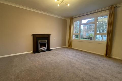 2 bedroom maisonette to rent, Lea Road, Sonning Common Reading RG4