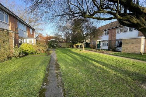 2 bedroom maisonette to rent, Lea Road, Sonning Common Reading RG4