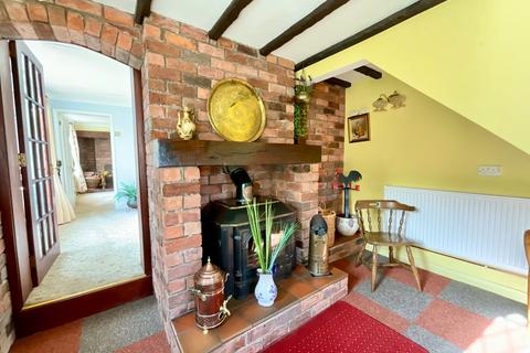 3 bedroom character property for sale, Whitesytch Lane, Stone, ST15