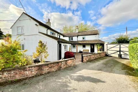 3 bedroom character property for sale, Whitesytch Lane, Stone, ST15