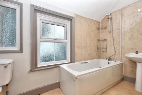 4 Bath Road, Eastbourne, BN21 4UA