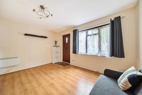 1 bedroom apartment to rent, Woking,  Surrey,  GU22