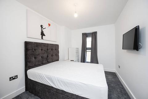 2 bedroom flat to rent, Aldgate, Aldgate, London, E1