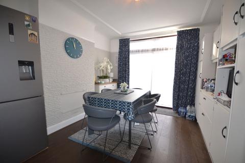 98 Drummond Drive, Stanmore, HA7 3PE