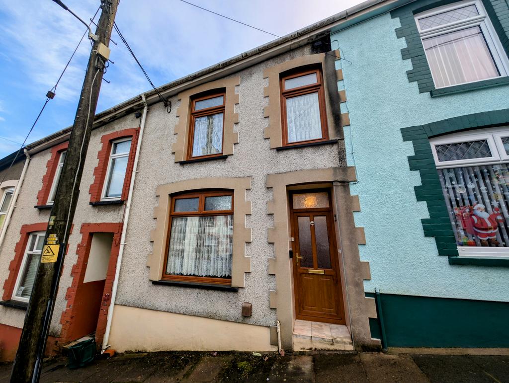 3 Bedroom Terraced for Sale