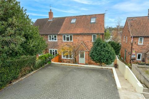 14 Croft Drive, Bramham, Wetherby, LS23 6RJ