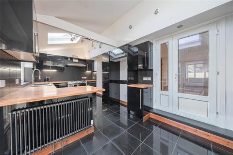 14 Croft Drive, Bramham, Wetherby, LS23 6RJ