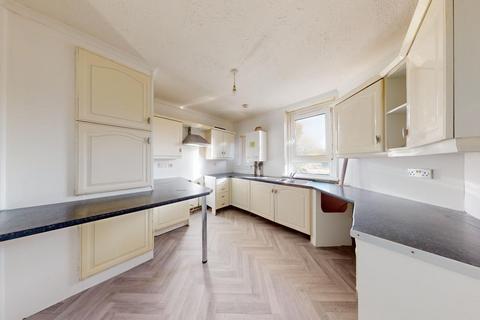 4 bedroom flat for sale, Crindledyke Crescent, Wishaw