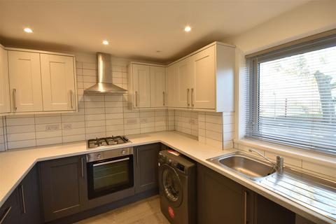 2 bedroom flat for sale, 9 Robins Court, Newark NG24 1QG