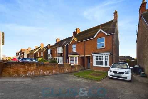 3 bedroom semi-detached house to rent, Hadlow Road, Tonbridge, Kent, TN9