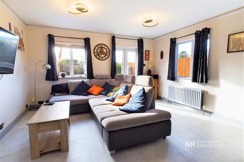 2 bedroom end of terrace house for sale, Mount Road, Chessington, Surrey. KT9