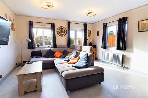 105 Mount Road, Chessington, KT9 1JH