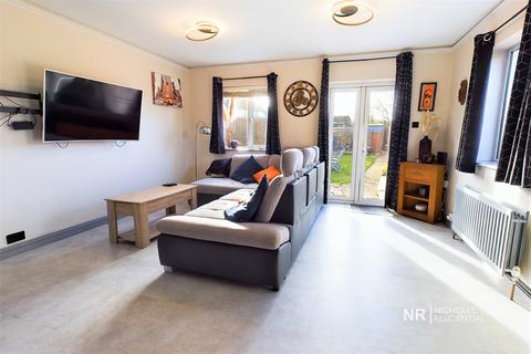 105 Mount Road, Chessington, KT9 1JH