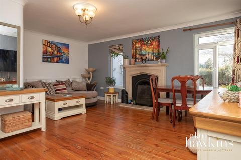 94 Longleaze, Royal Wootton Bassett, Swindon, SN4 8AU