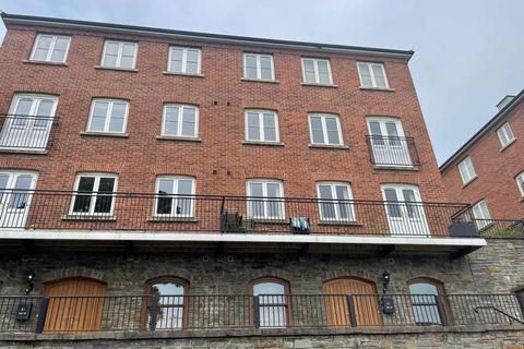 2 bedroom flat to rent, Meadow Bank, Llandarcy,