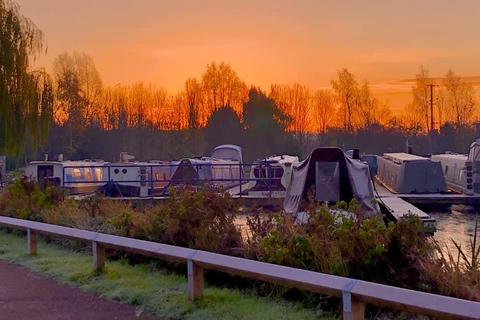 1 bedroom houseboat for sale, Barton Marina, Burton-on-Trent, DE13