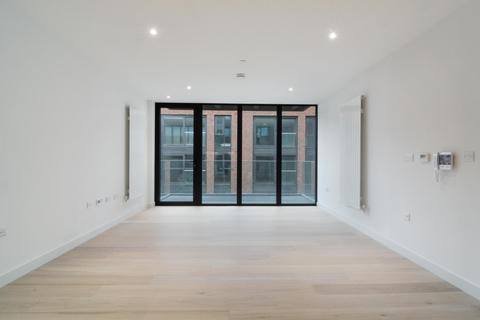 2 bedroom apartment to rent, Echo Court, Royal Wharf, London, E16