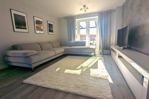 36 Tulip Tree Road, Nuneaton, CV10 9FG