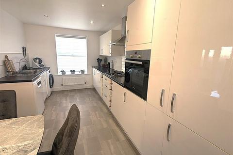 36 Tulip Tree Road, Nuneaton, CV10 9FG