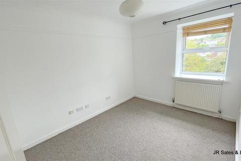 1 bedroom flat to rent, Lambs Close, Cuffley