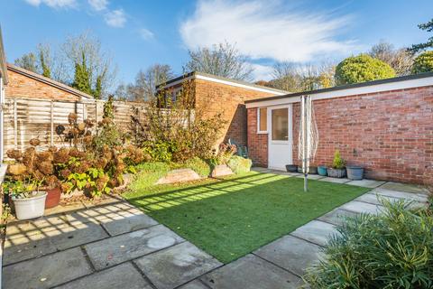 4 Ash Walk, Alresford, SO24 9JP