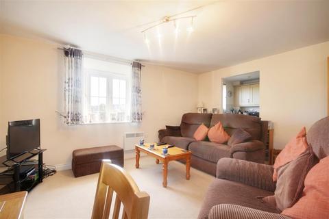 2 bedroom flat for sale, Stants View, HERTFORD