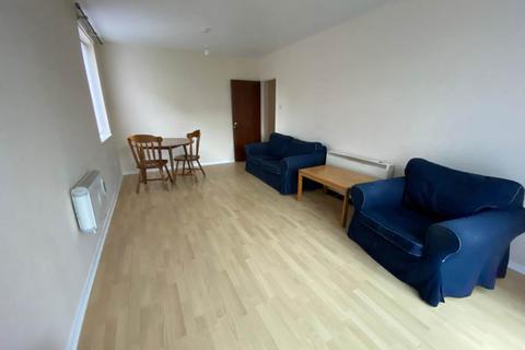 2 bedroom flat to rent, Gwynant Place, Withington