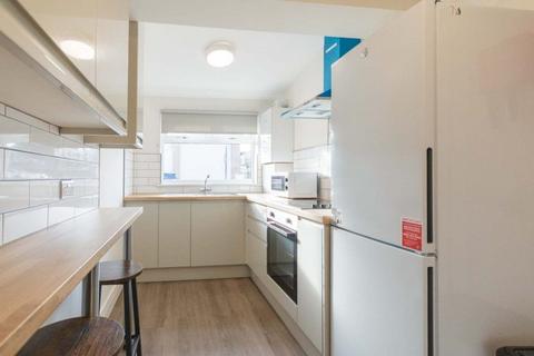 undefined, 0208L Cleekim Drive, Edinburgh, EH15 3HT